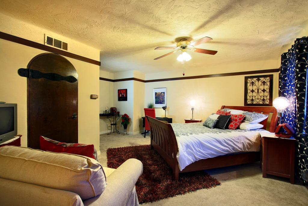Vineyard Hacienda Hotel Spring Valley  Bagian luar foto