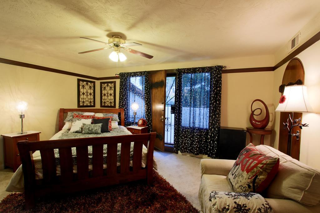 Vineyard Hacienda Hotel Spring Valley  Bagian luar foto