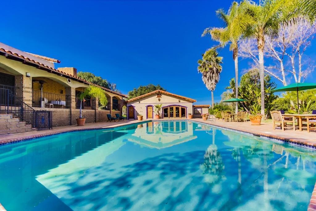 Vineyard Hacienda Hotel Spring Valley  Bagian luar foto